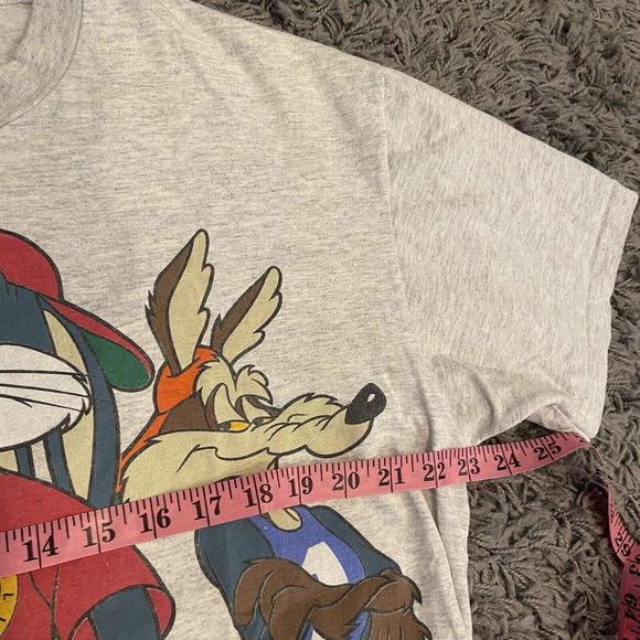 Vintage 1993 Looney Tunes Bugs Bunny Basketball Cross Colors T-Shirt XL USA Made - Picture 6 of 12